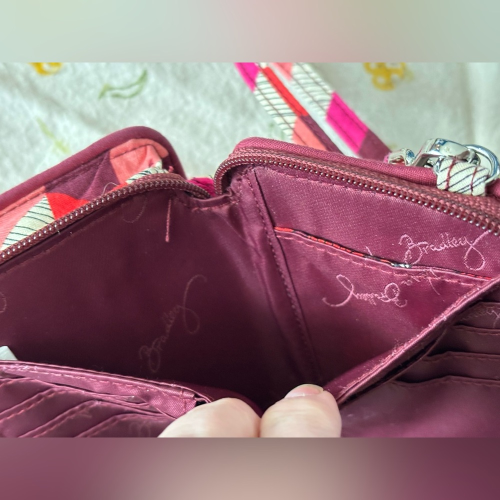 🎈2/$40, 3/$50🔶 VERA BRADLEY NWOT quilted Geometric Patterned Wristlet/Wallet - Picture 9 of 16